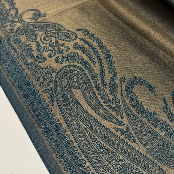 Moonlight Reversible - Picture 7 of 16